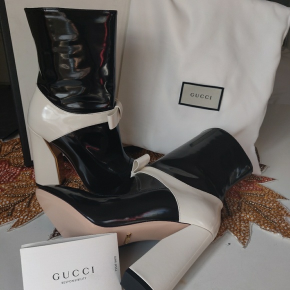 Gucci bow boots - Picture 2 of 3
